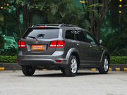 2012款 2.4L 兩驅(qū)豪華型 2012款 2.4L 兩驅(qū)豪華型