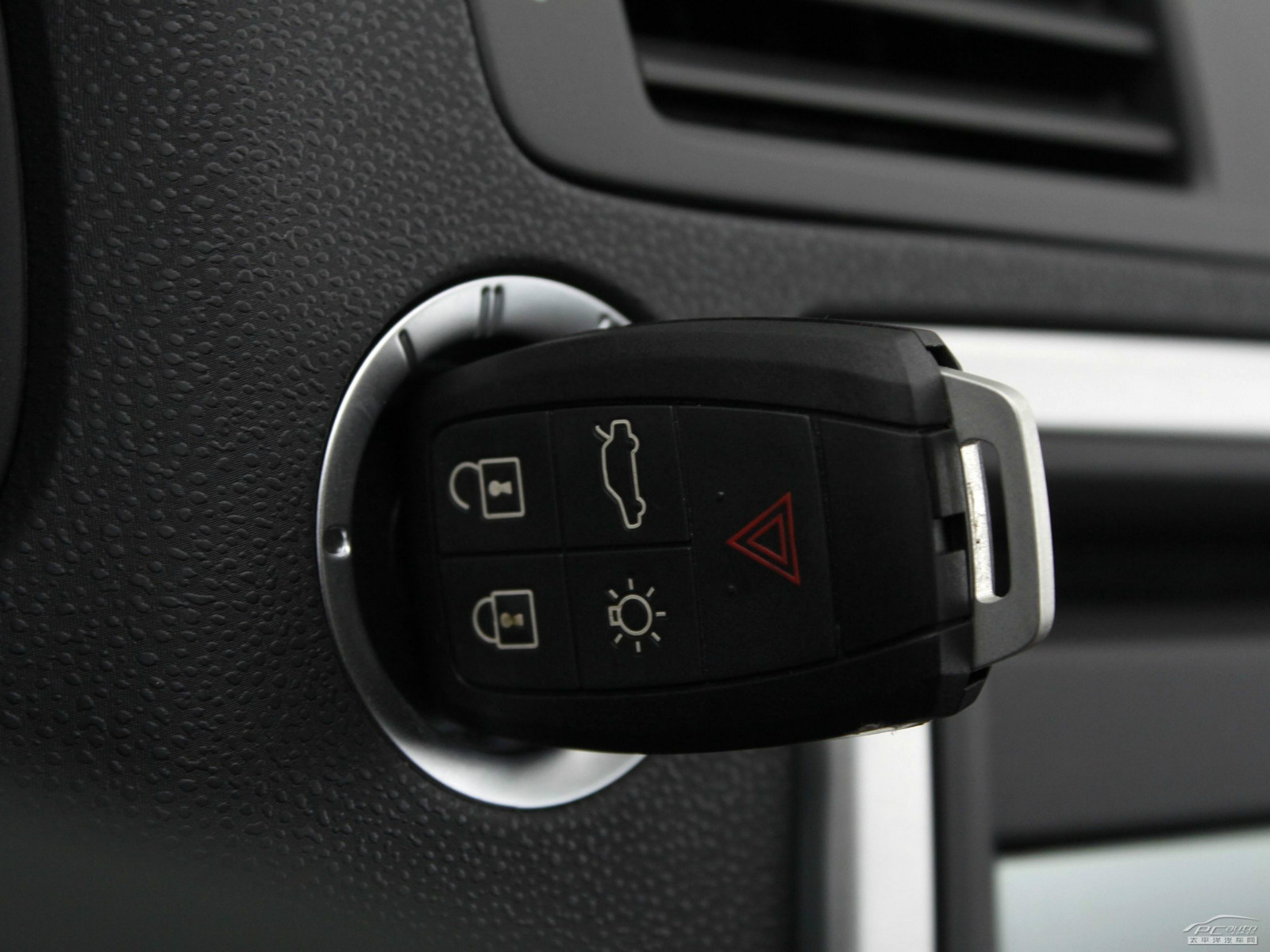 沃爾沃C30內(nèi)飾高清大圖