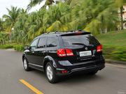 2012款 2.4L 兩驅(qū)豪華型 2012款 2.4L 兩驅(qū)豪華型