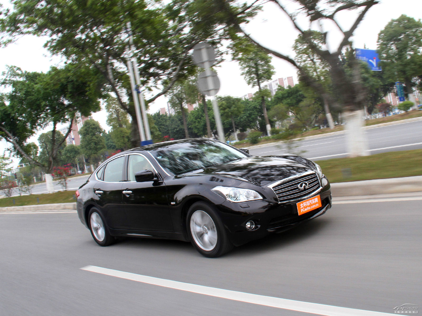 英菲尼迪M外觀高清大圖