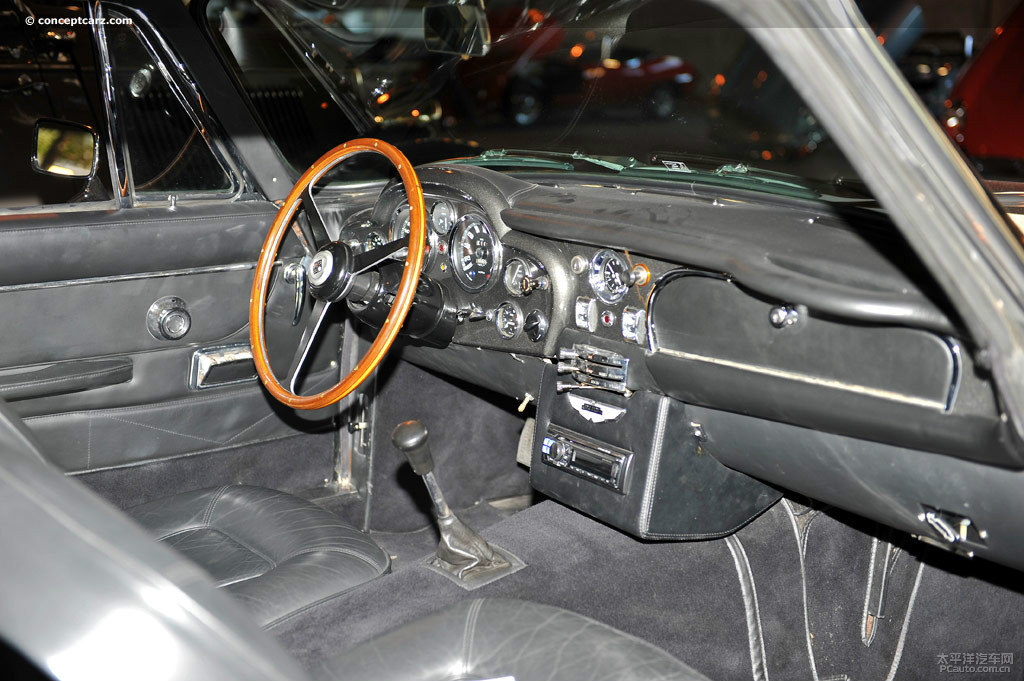 DB9DƬ