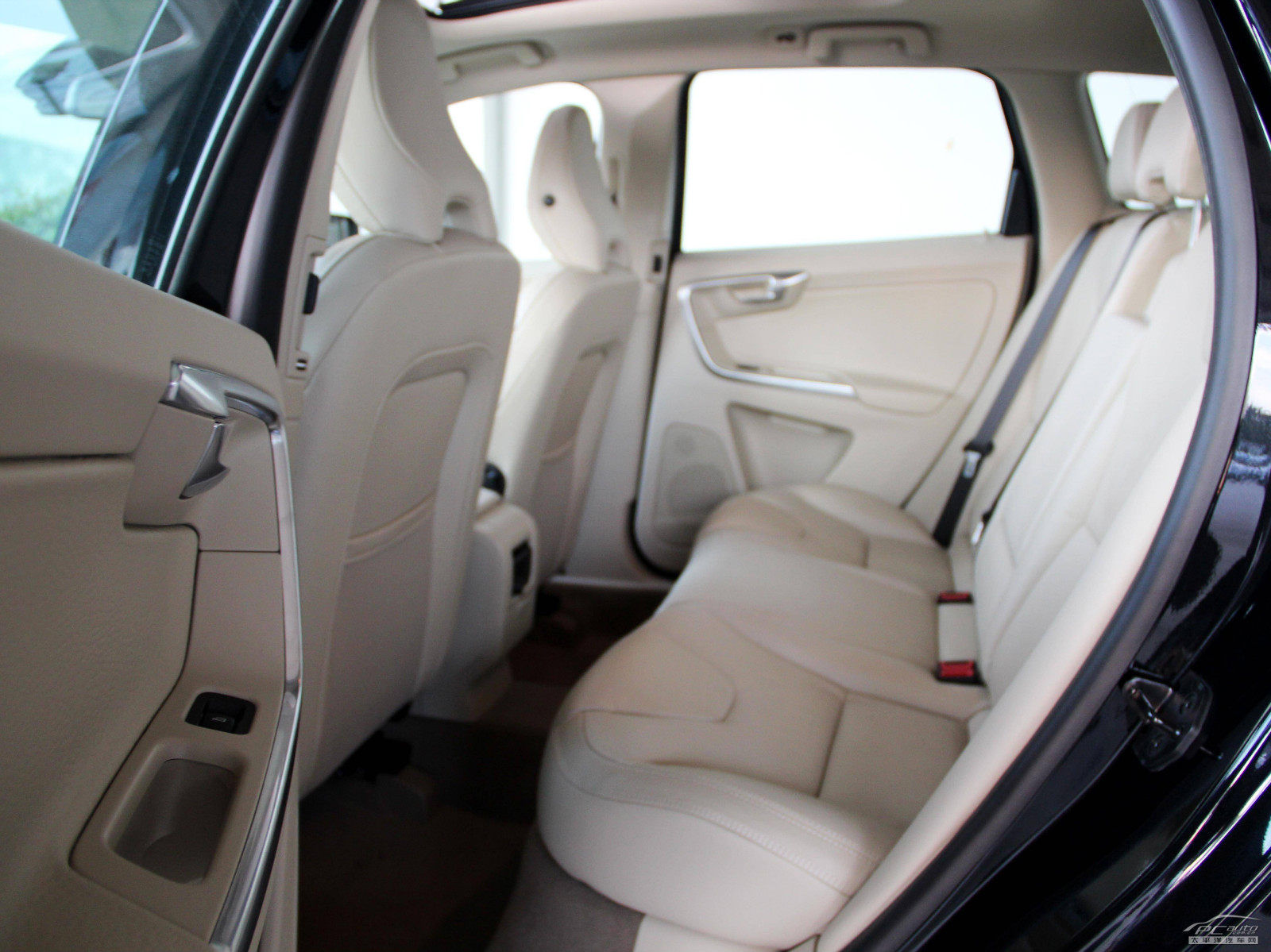沃爾沃XC60(進(jìn)口)空間高清大圖