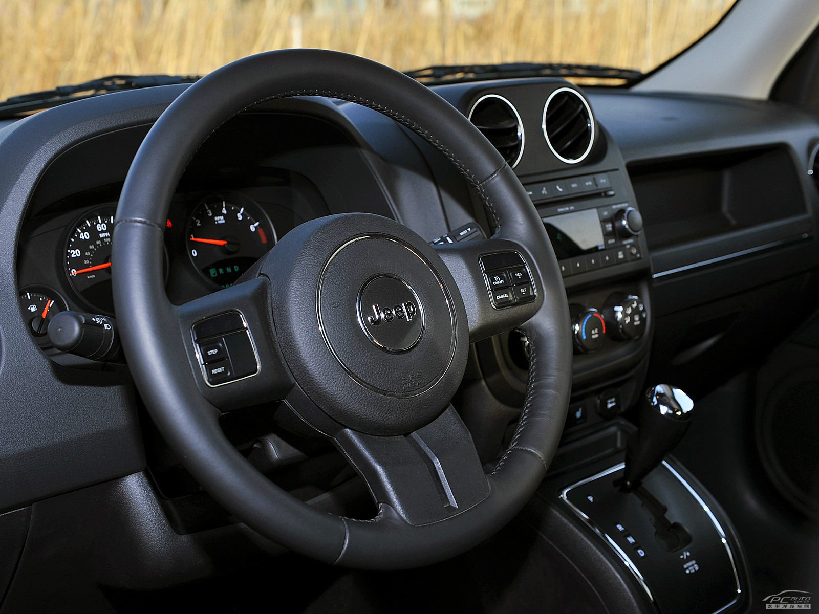 自由客內(nèi)飾高清大圖