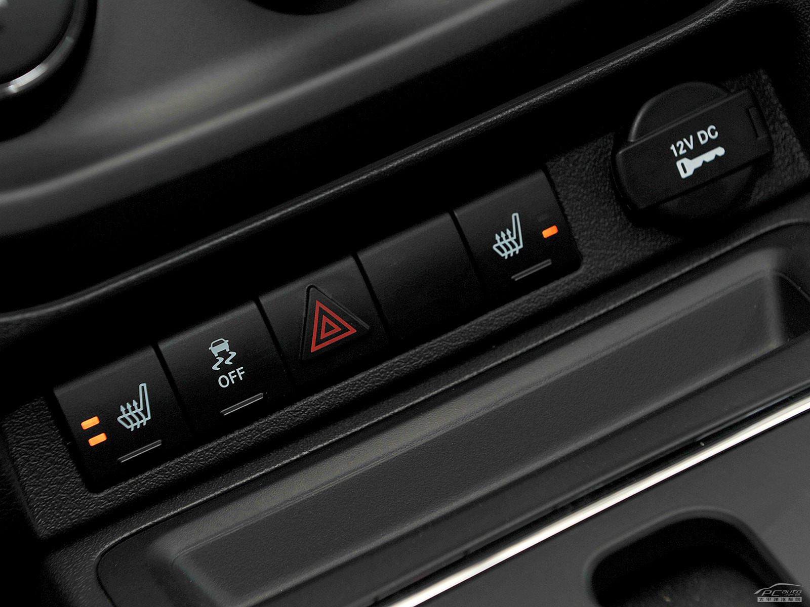 自由客內(nèi)飾高清大圖