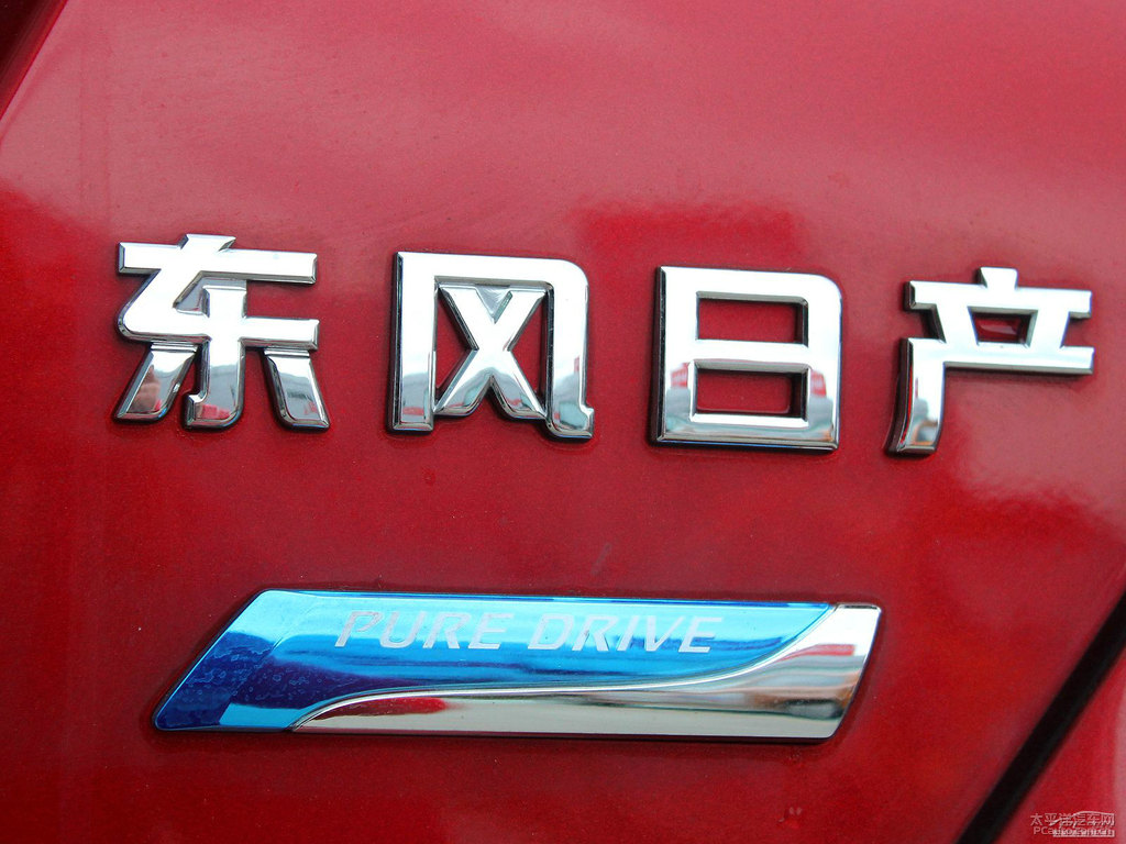 炫雅紅騏達車尾外觀圖片