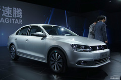 一汽-大眾全新2012款速騰上市現(xiàn)場報道照片