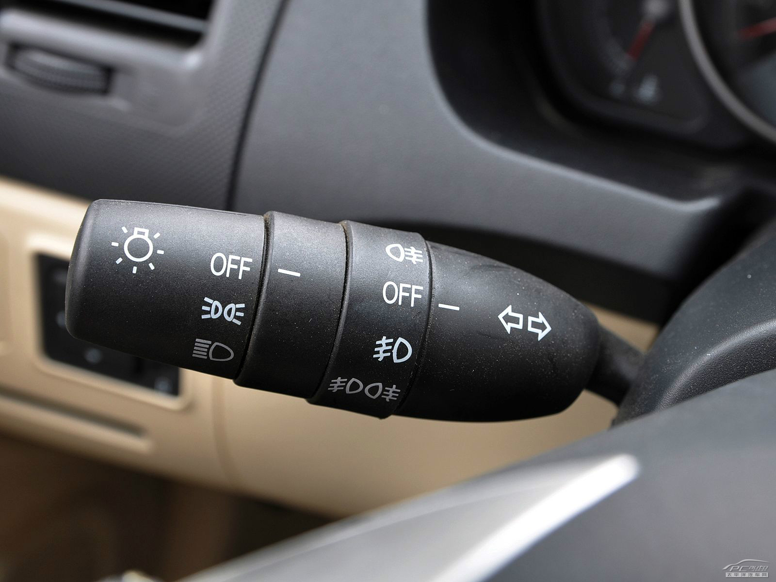 駿捷FSV內(nèi)飾高清大圖