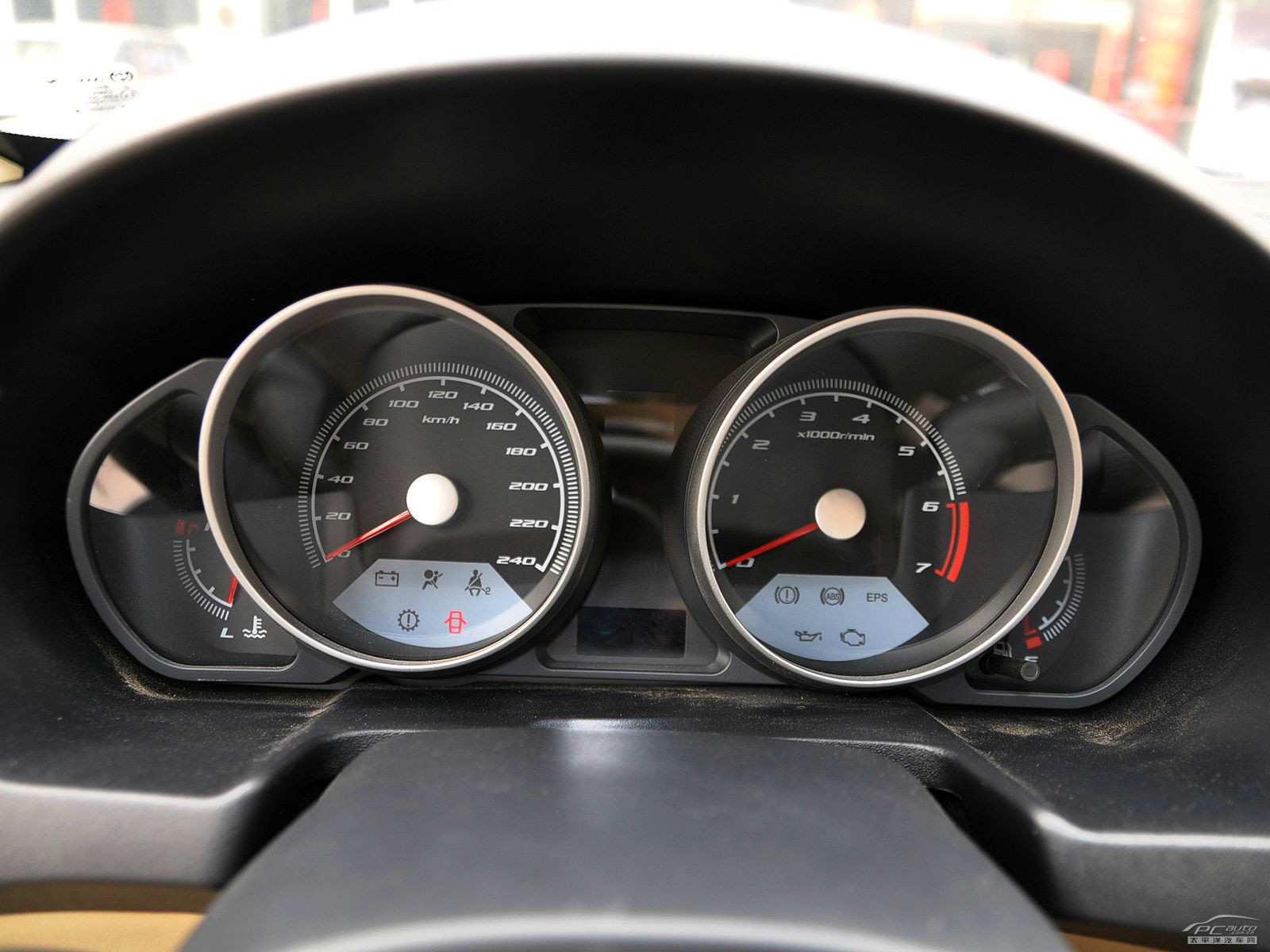 駿捷FSV內(nèi)飾高清大圖