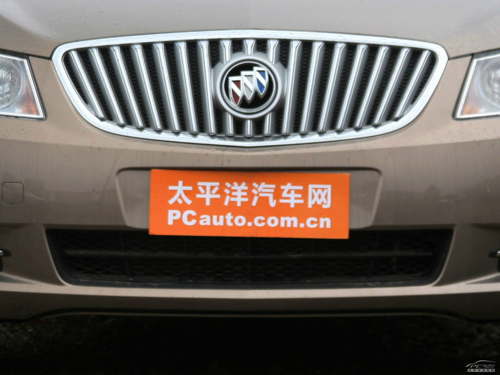 君越外觀高清大圖