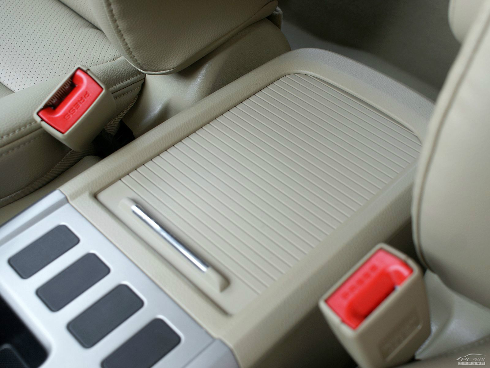 哈弗H6內(nèi)飾高清大圖