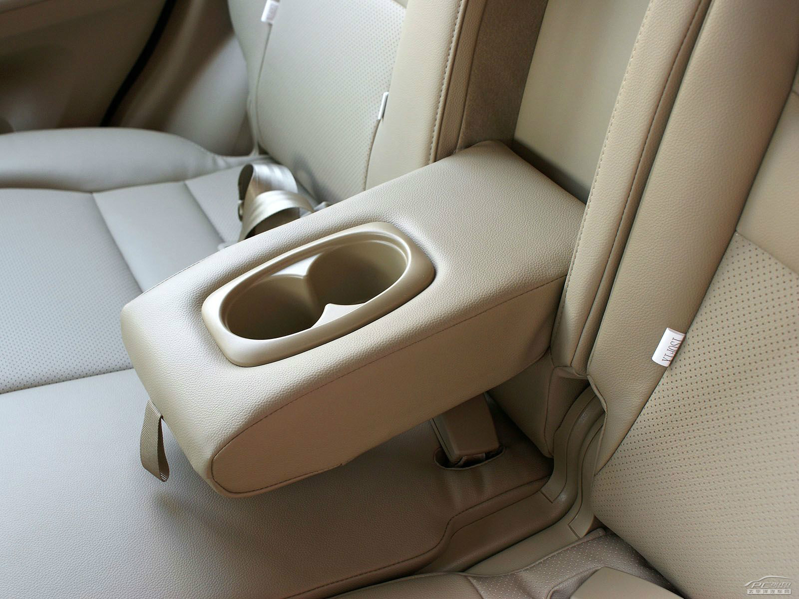 哈弗H6內(nèi)飾高清大圖