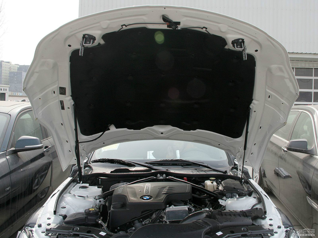 ѩɽ׌RZ4l(f)(dng)C(j)(x)(ji)DƬ