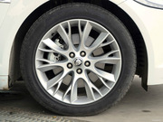 2012款 3.0L V6 風(fēng)華版 2012款 3.0L V6 風(fēng)華版