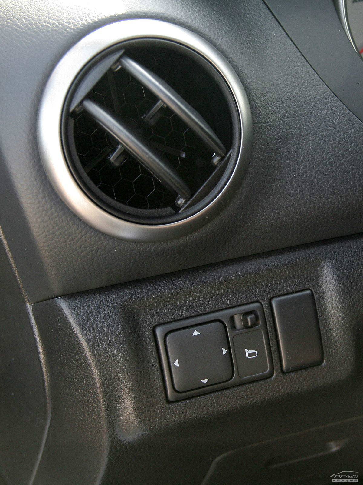 驪威內(nèi)飾高清大圖