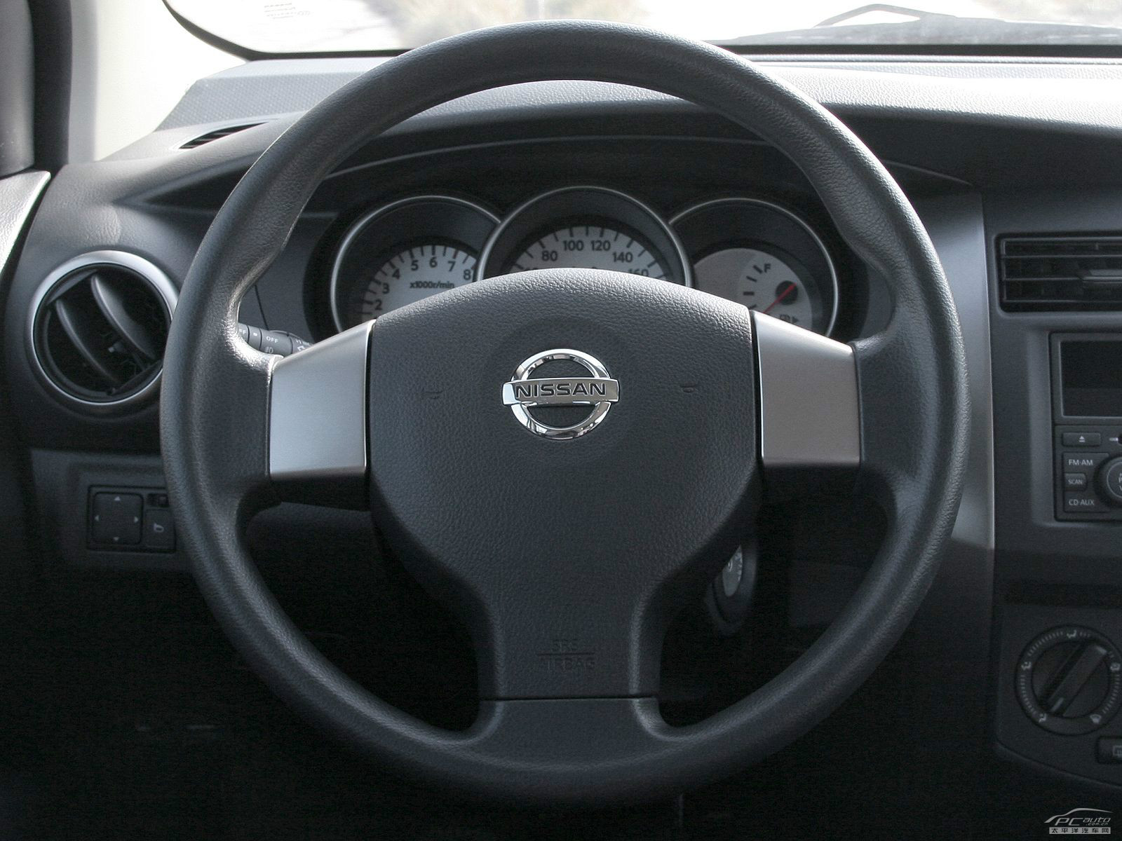 驪威內(nèi)飾高清大圖