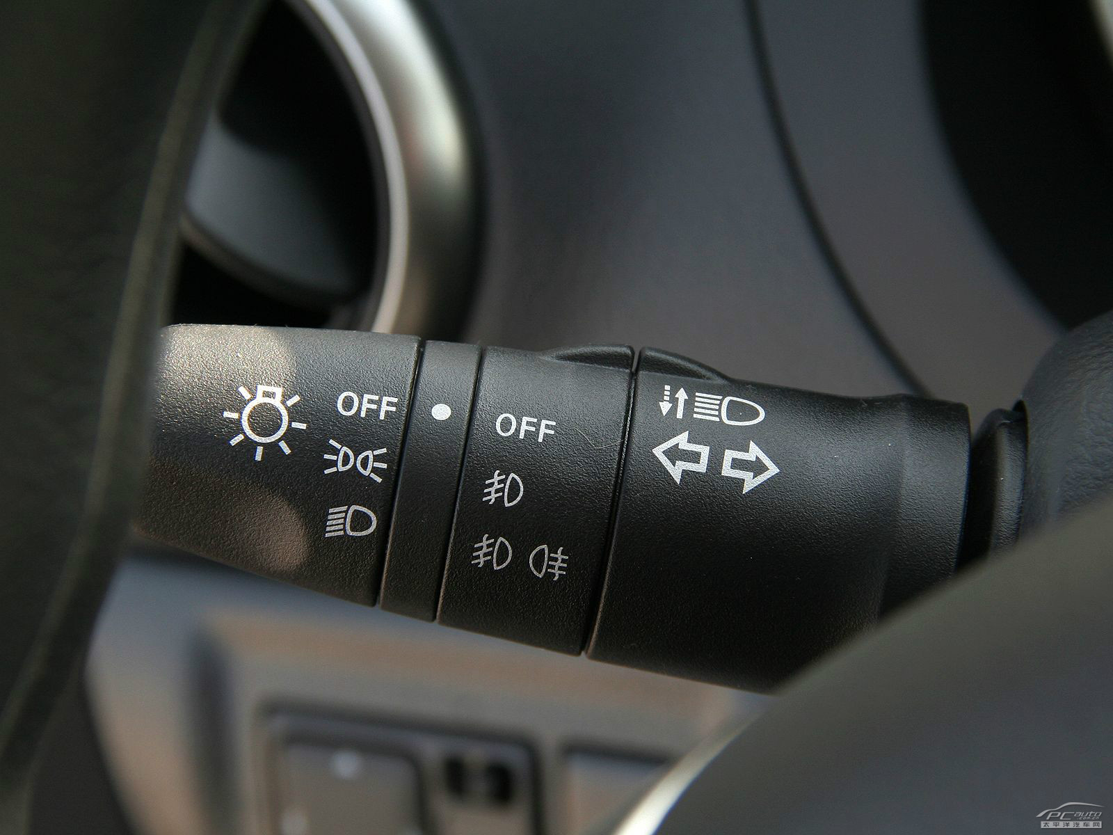 驪威內(nèi)飾高清大圖