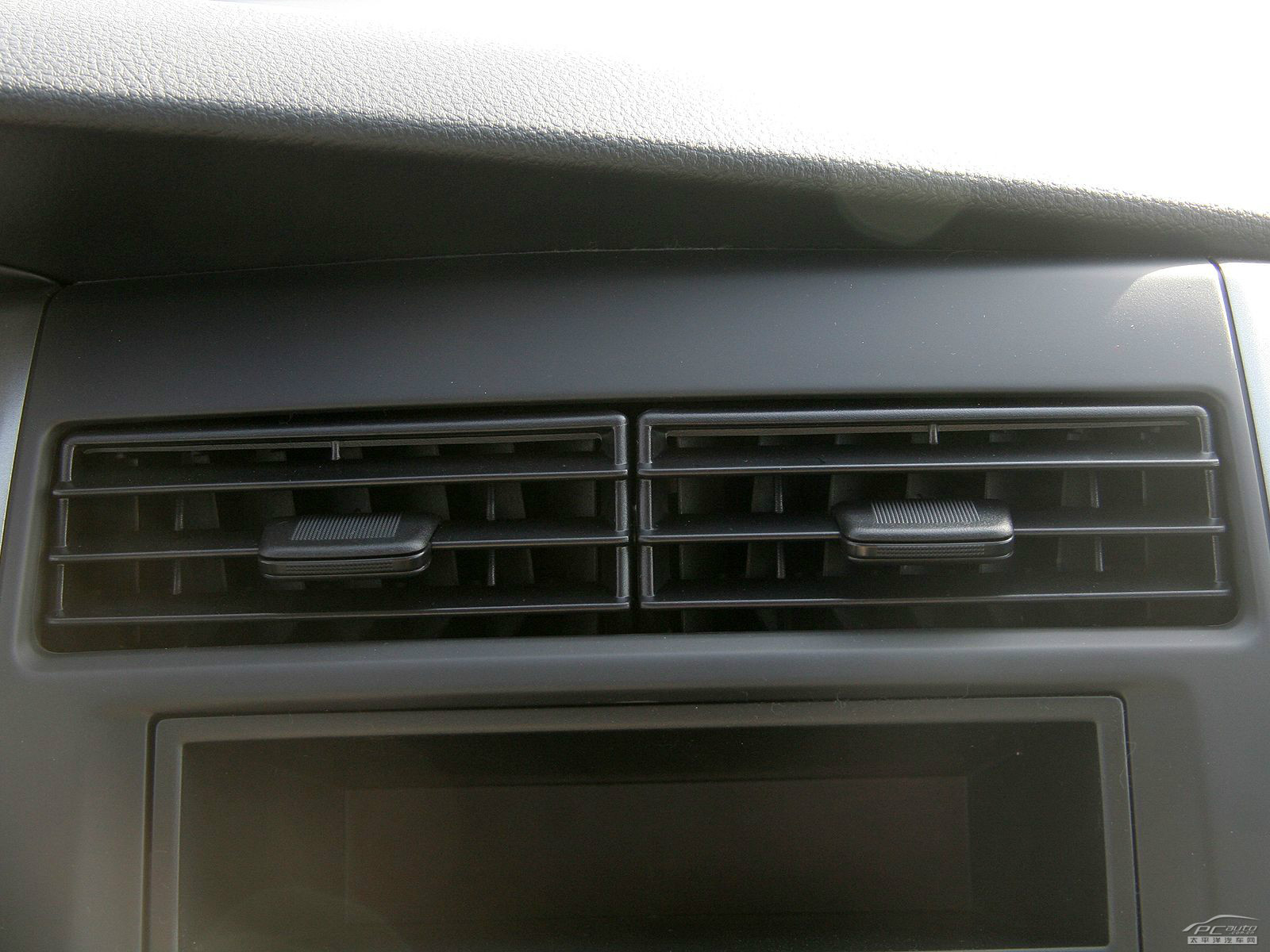 驪威內(nèi)飾高清大圖