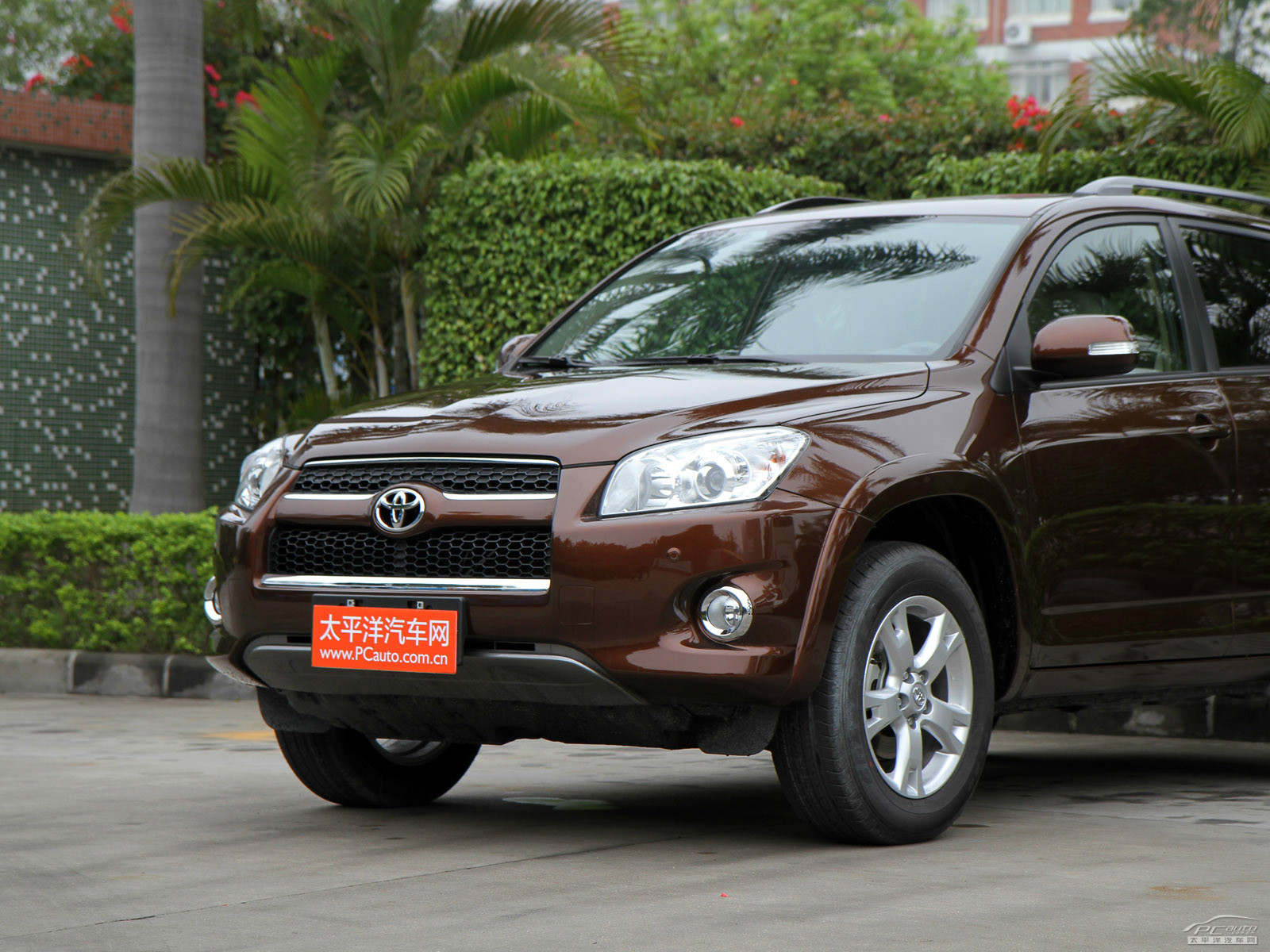 RAV4榮放外觀高清大圖
