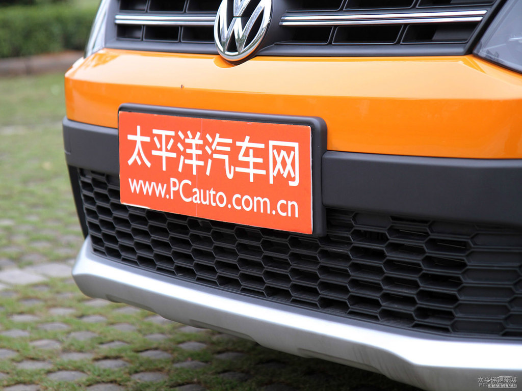 炫晶橙大眾Polo車頭外觀圖片