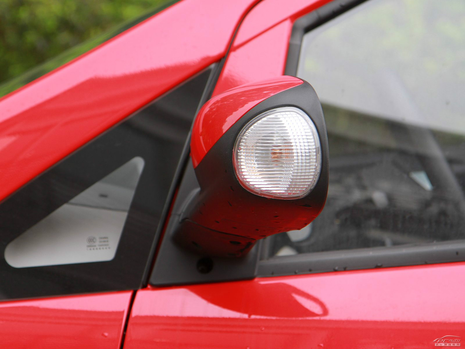 奔奔Mini外觀高清大圖