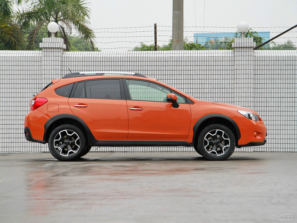躍動(dòng)珠光橙斯巴魯XV整車(chē)外觀(guān)外觀(guān)圖片