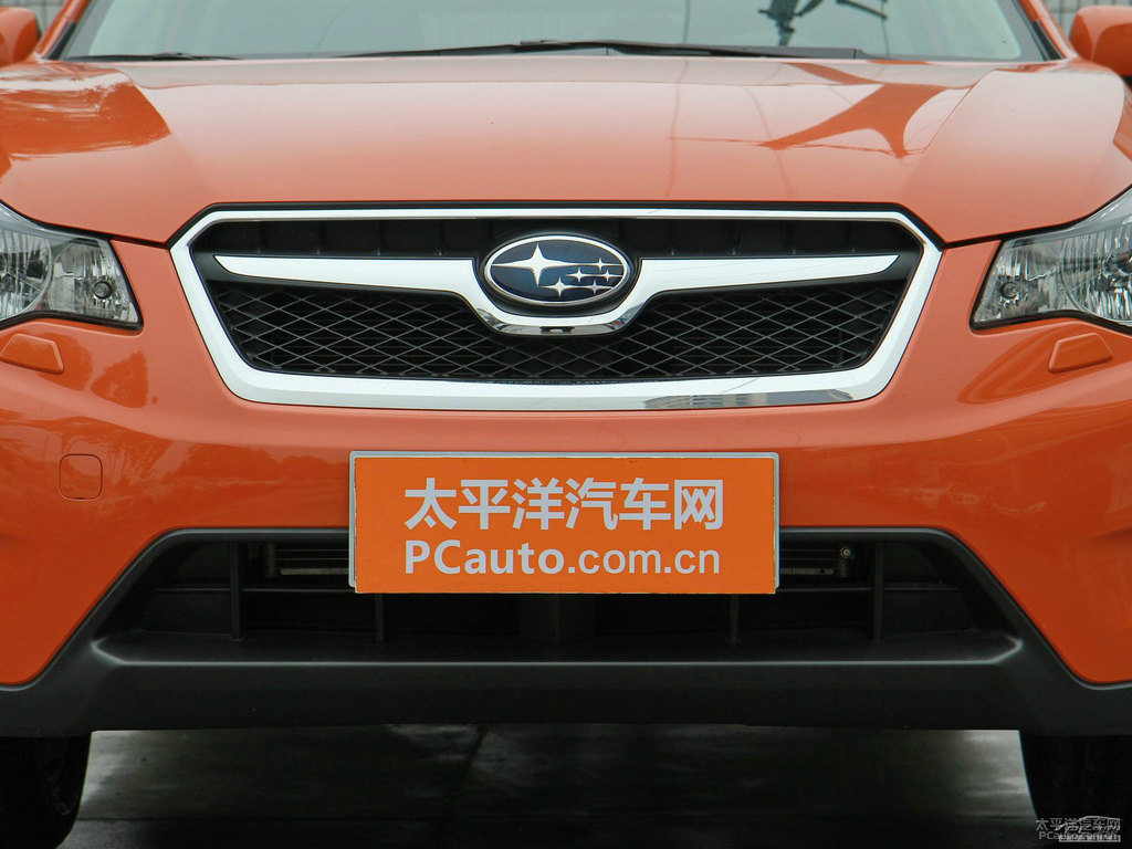 躍動(dòng)珠光橙斯巴魯XV車頭外觀圖片