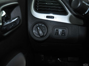 2012款 2.4L 兩驅(qū)舒適型 2012款 2.4L 兩驅(qū)舒適型