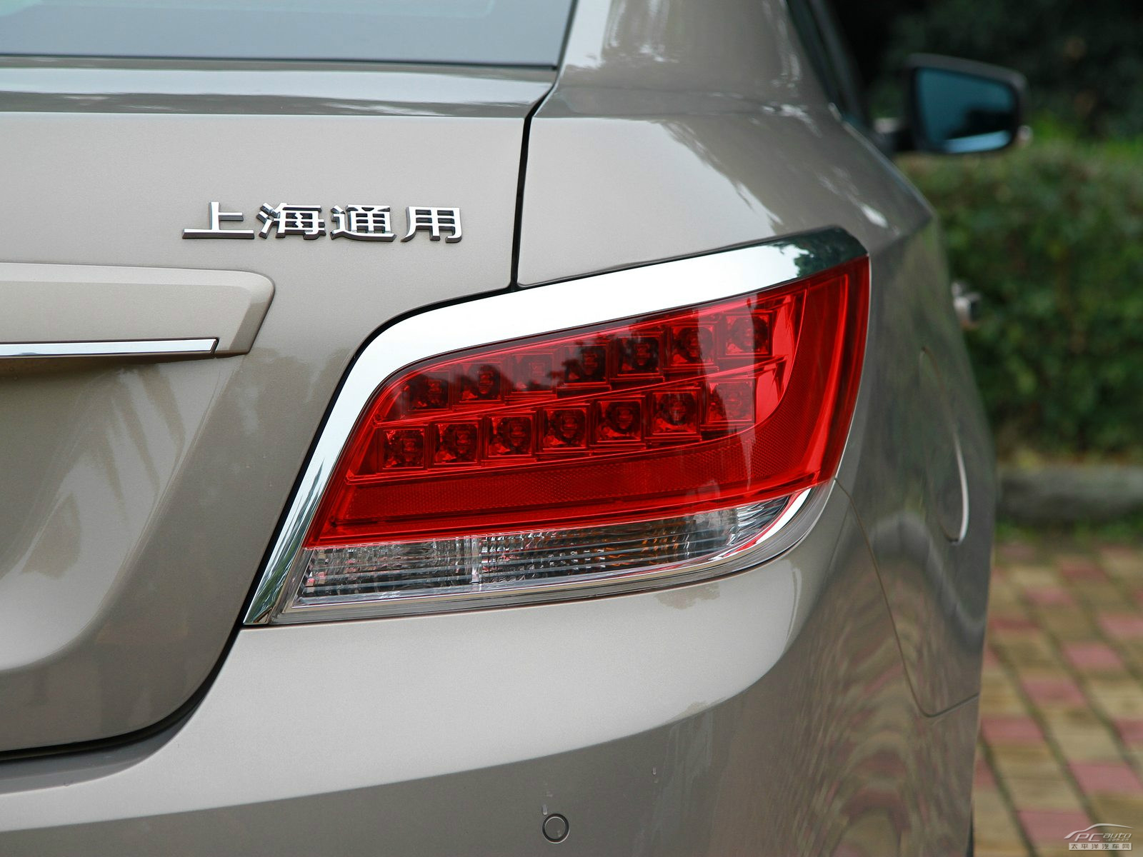 君越外觀高清大圖