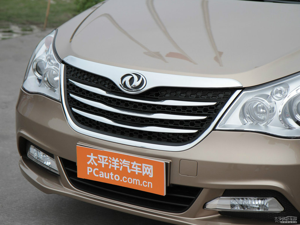 琥珀金東風風神A60車頭外觀圖片