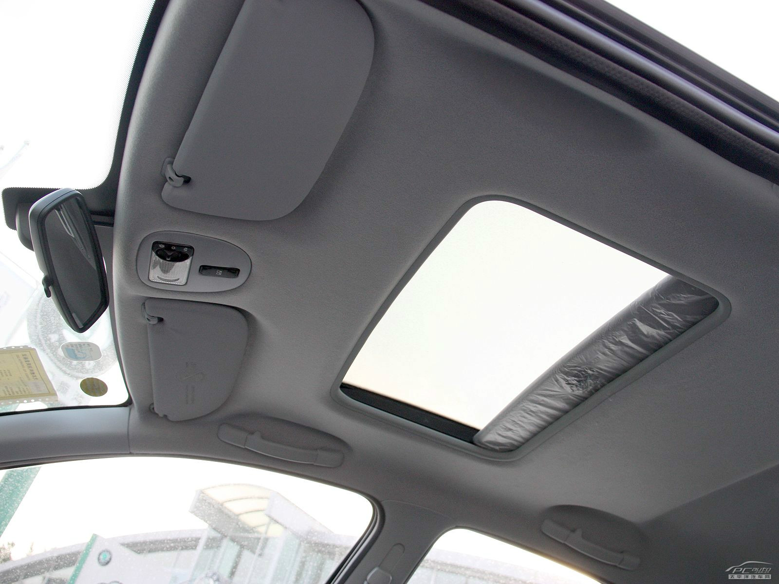 標(biāo)致207內(nèi)飾高清大圖