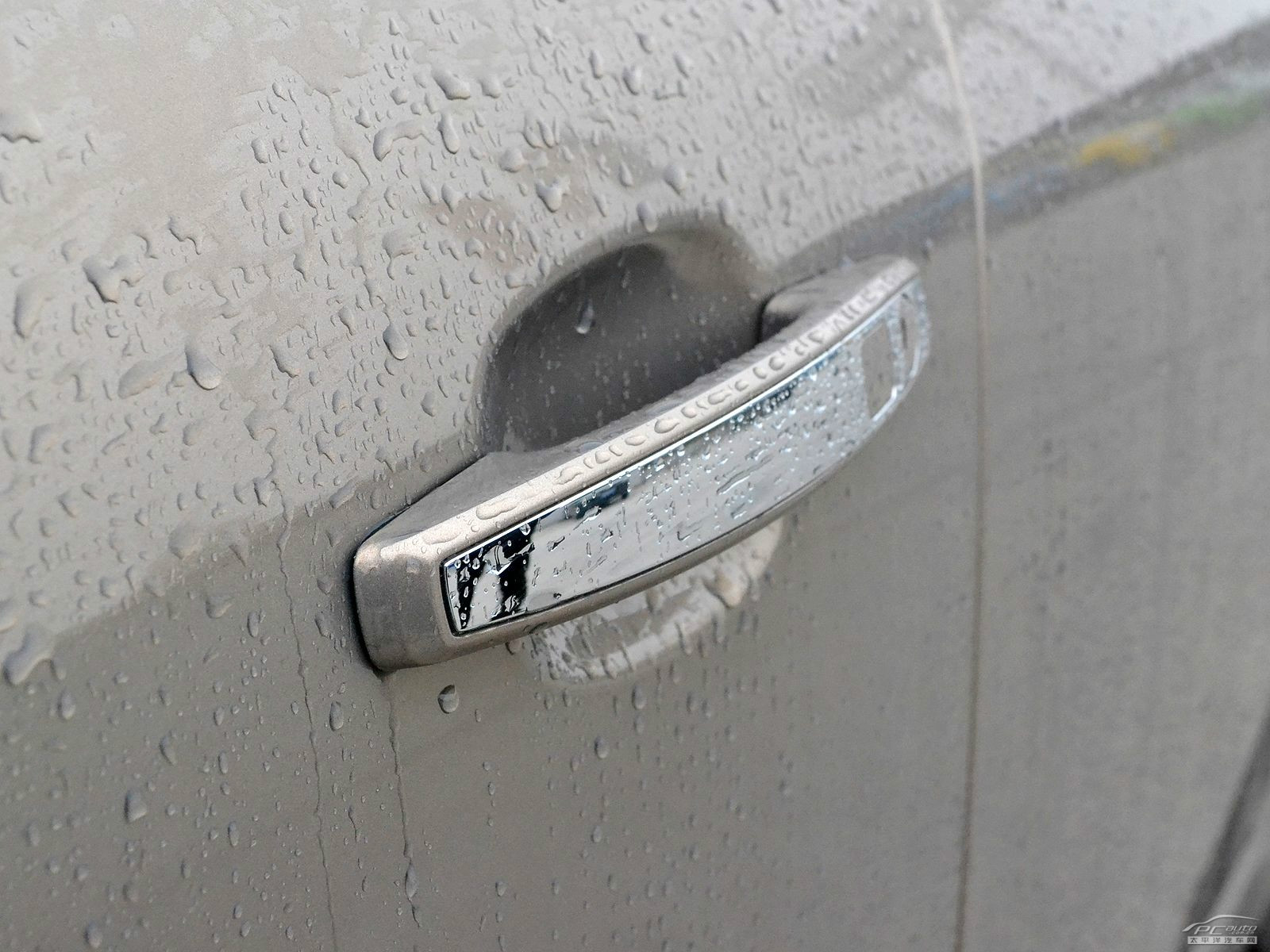 君威外觀高清大圖