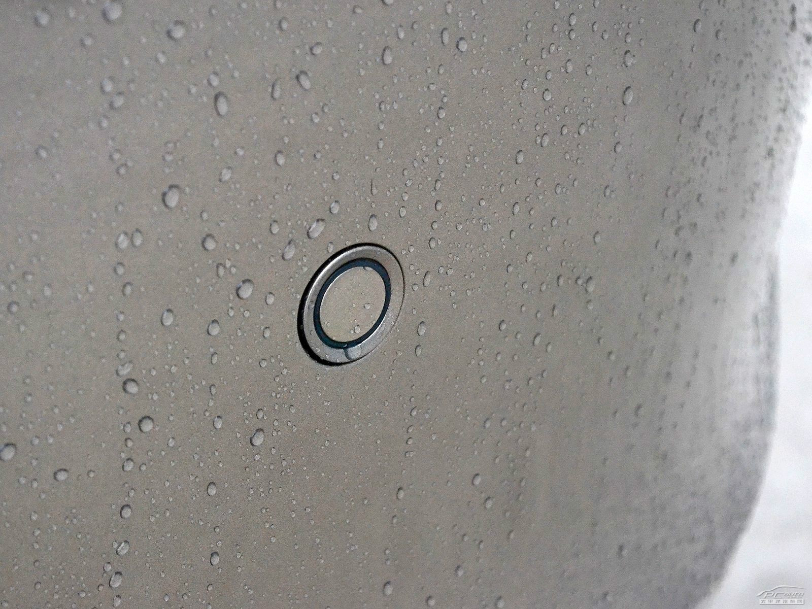 君威外觀高清大圖