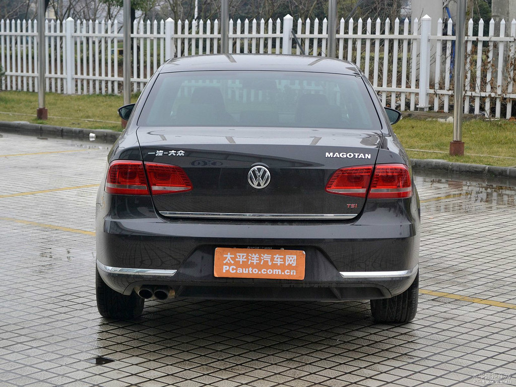 深黑邁騰外觀圖片