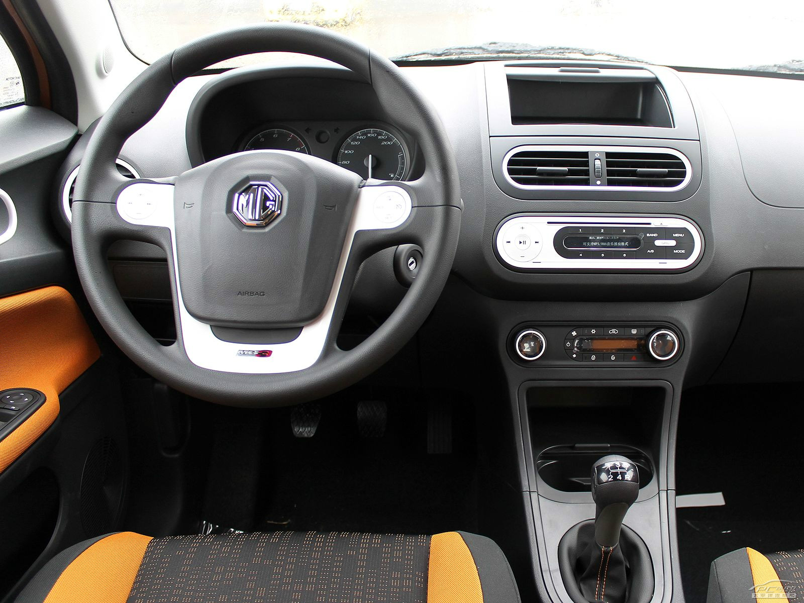 名爵3內(nèi)飾高清大圖