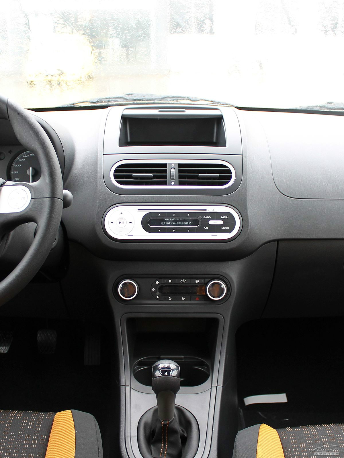 名爵3內(nèi)飾高清大圖