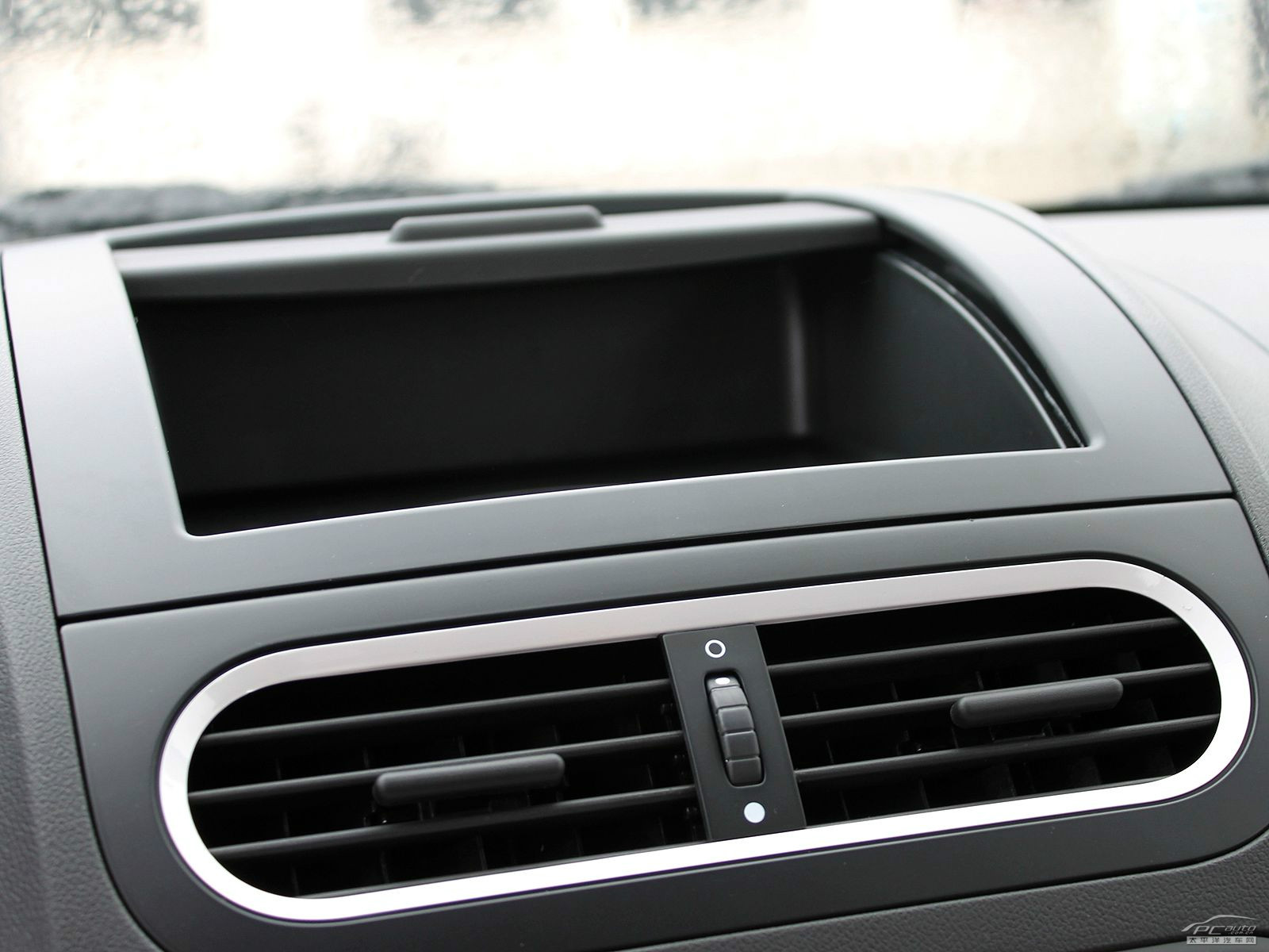 名爵3內(nèi)飾高清大圖