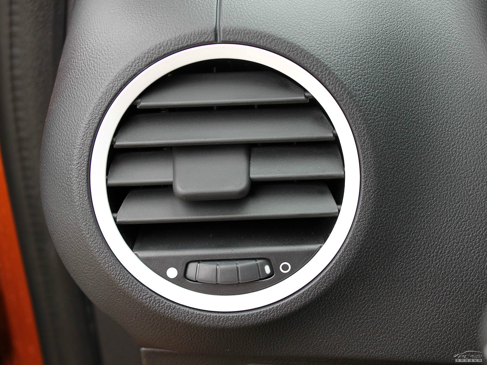 名爵3內(nèi)飾高清大圖