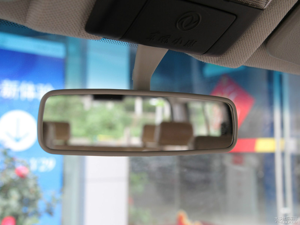 yɫ|L(fng)СV29܇(ni)DƬ