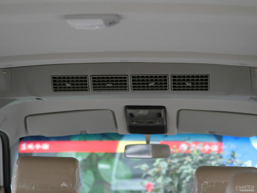 yɫ|L(fng)СV29܇(ch)(ni)DƬ