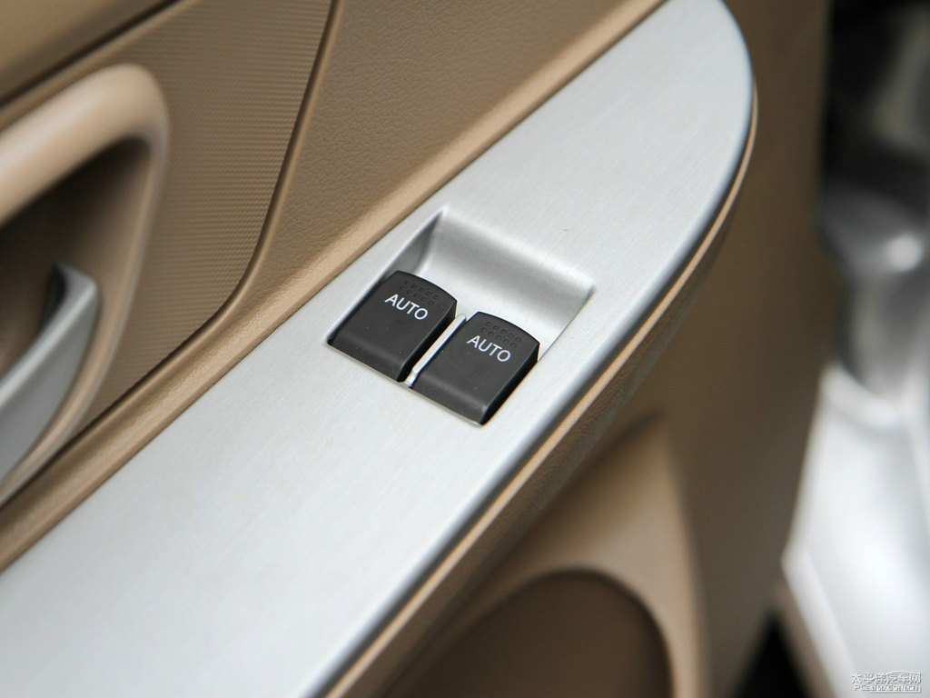 yɫ|L(fng)СV29܇(ni)DƬ