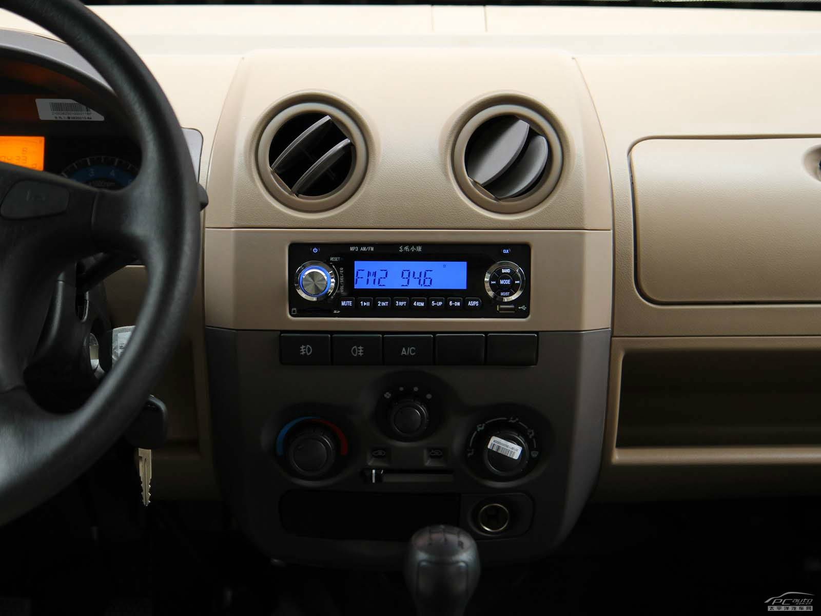 東風(fēng)小康V27內(nèi)飾高清大圖