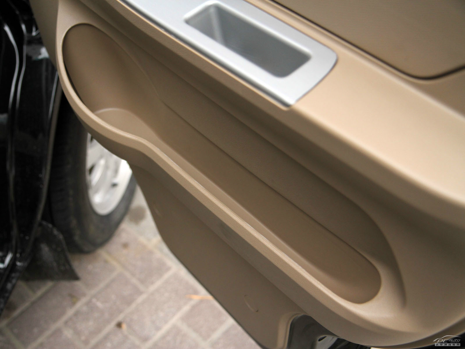 東風(fēng)小康V27空間高清大圖