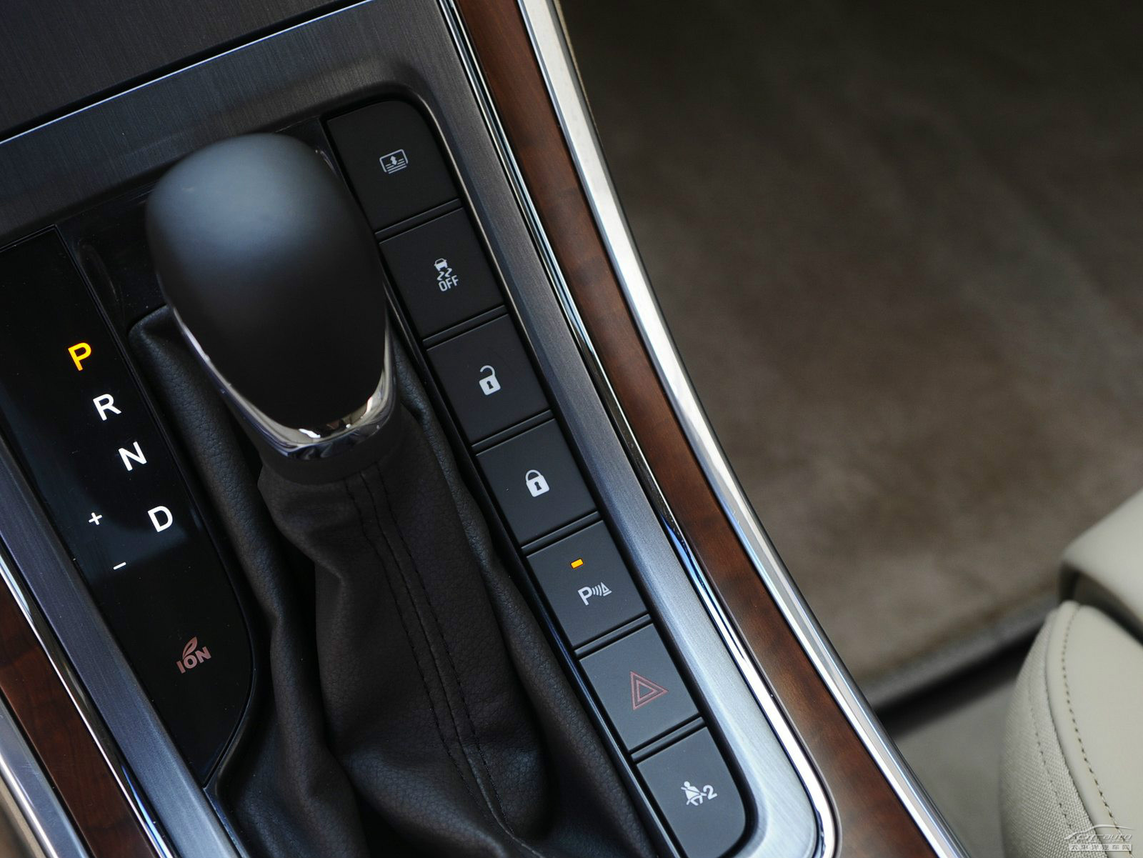 榮威950內(nèi)飾高清大圖