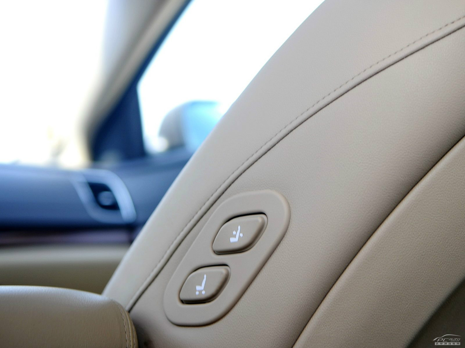 榮威950內(nèi)飾高清大圖