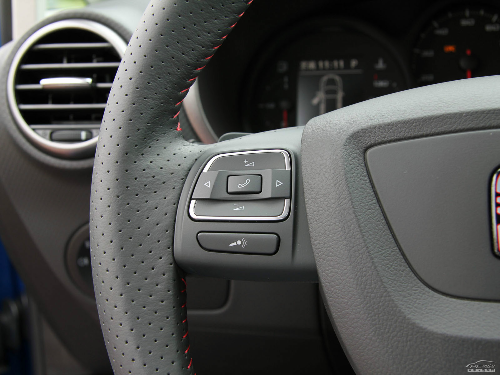 西雅特Leon內(nèi)飾高清大圖