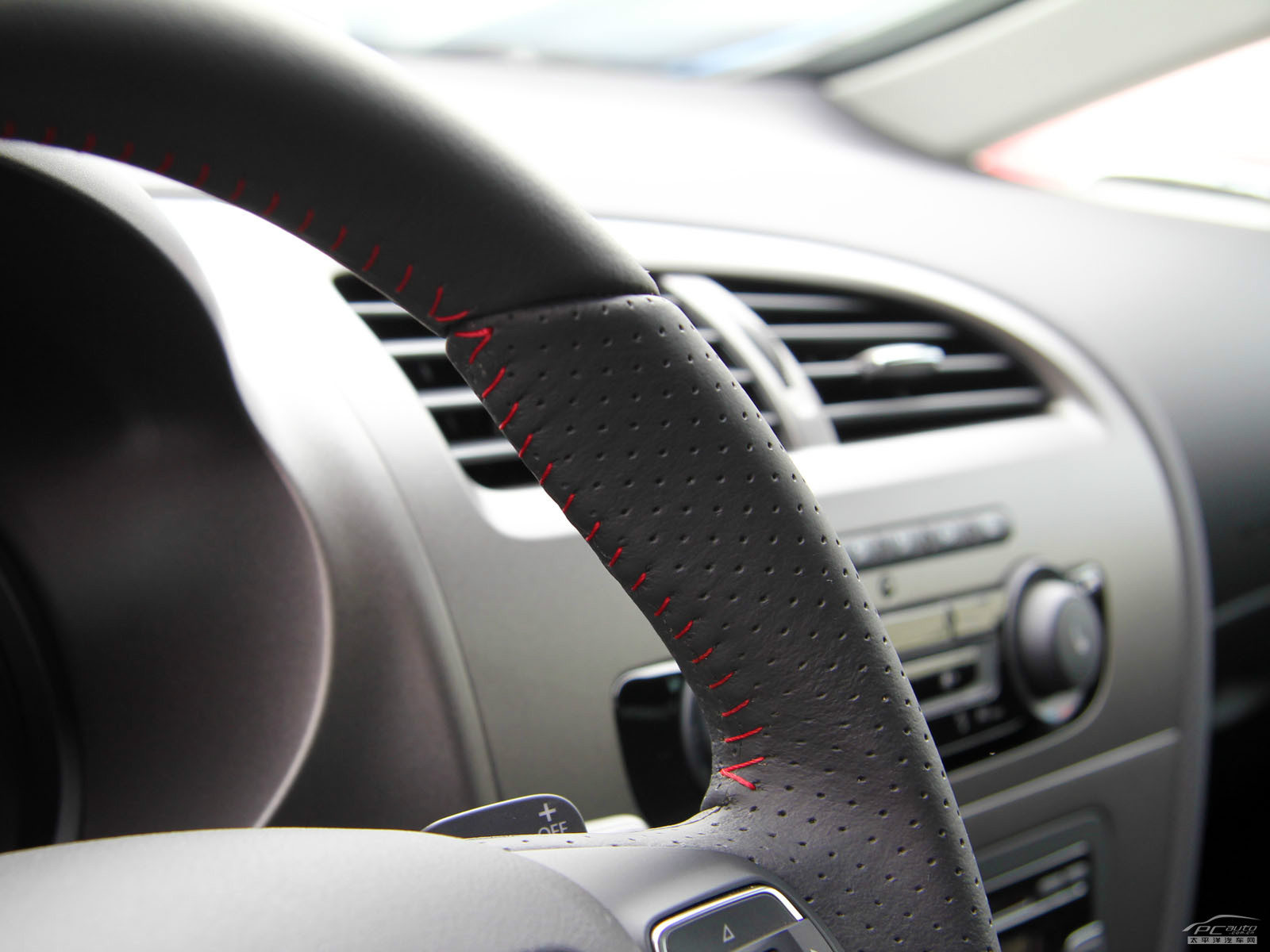 西雅特Leon內(nèi)飾高清大圖