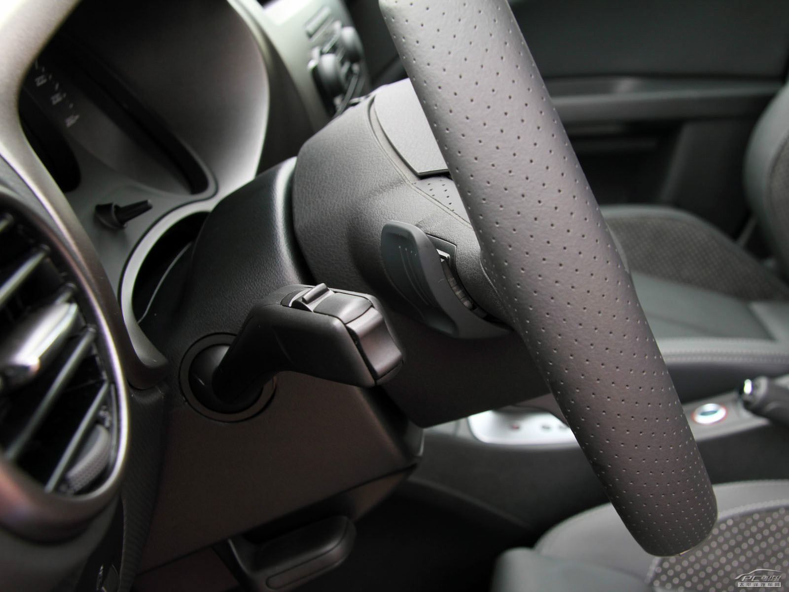 西雅特Leon內(nèi)飾高清大圖