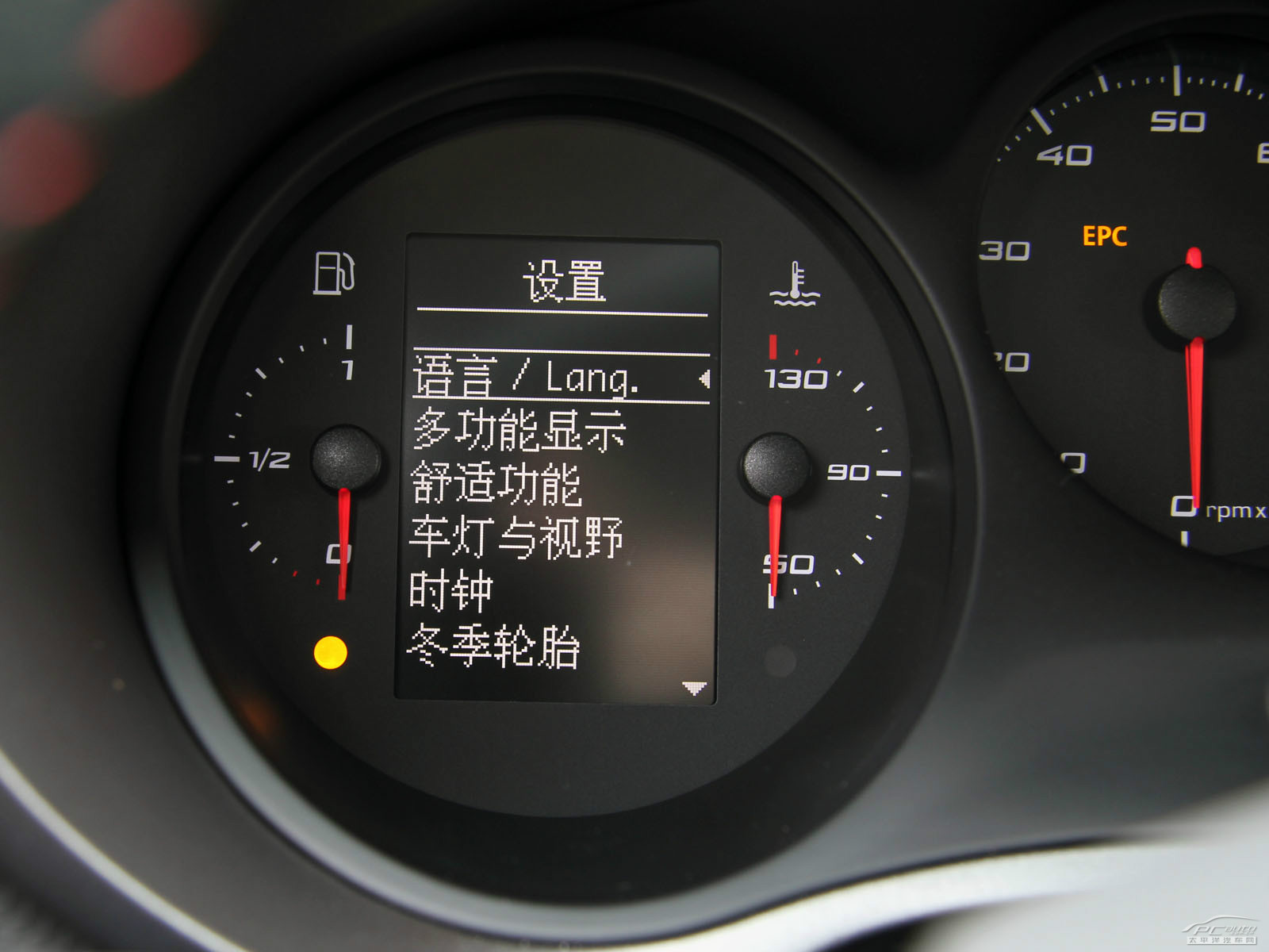 西雅特Leon內(nèi)飾高清大圖