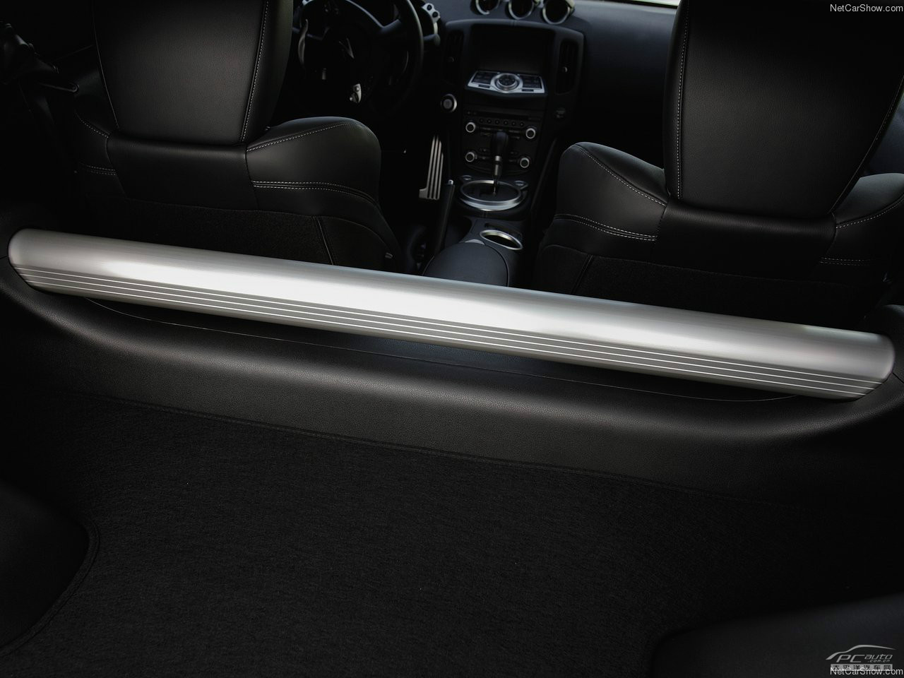 日產(chǎn)370Z內(nèi)飾高清大圖