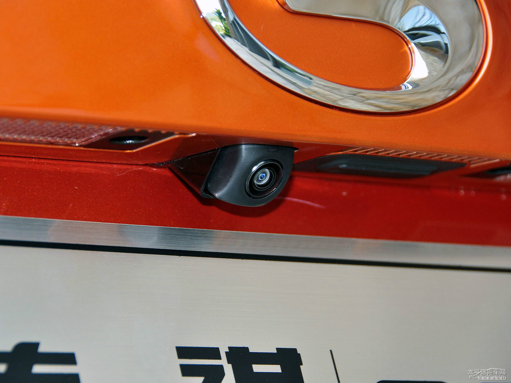 荷蘭橙傳祺GS5車(chē)尾外觀(guān)圖片